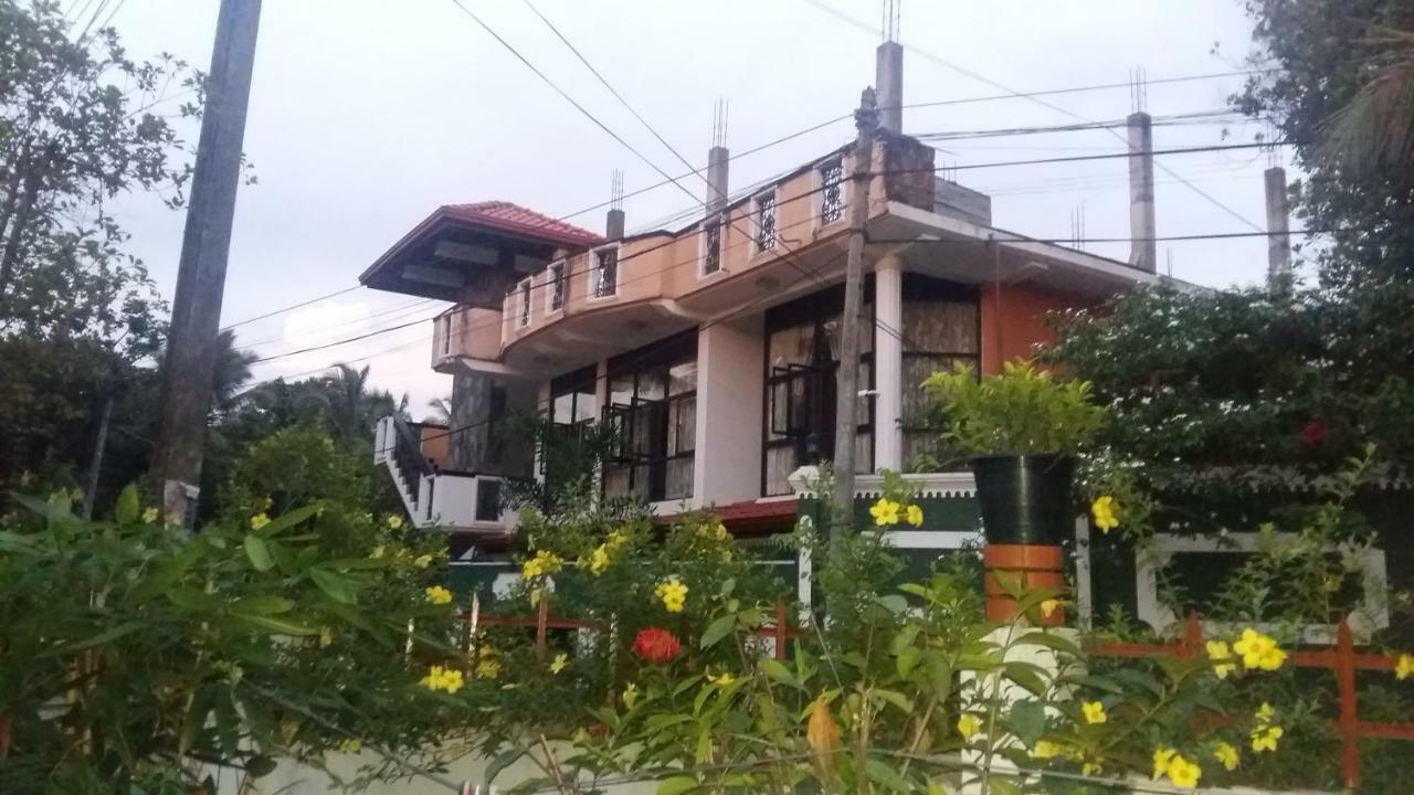 Basilico Homestay Kegalle Eksteriør billede